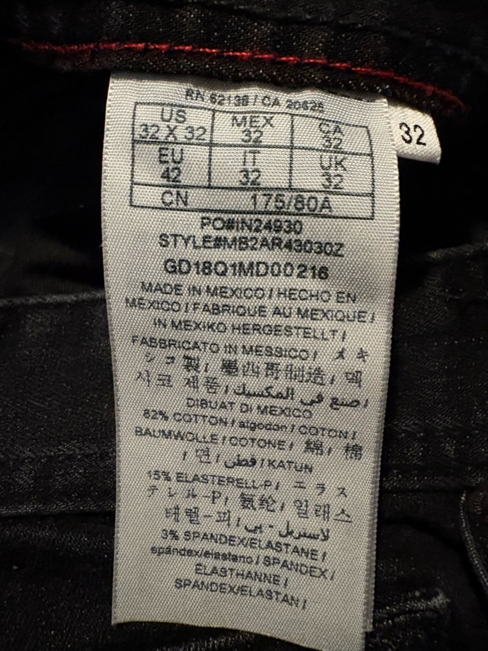 GUESS Men's Black Slim Straight Jeans, has subtle whiskering, Sz 32. - Picture 8 of 8